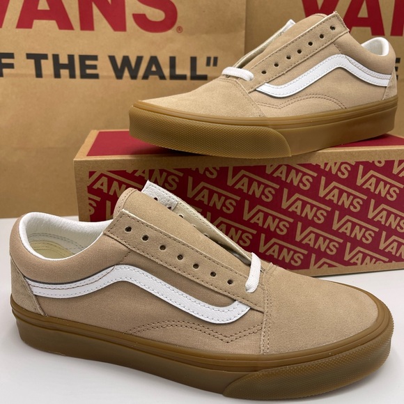 Vans WMNS Beige and White Sneakers
Old Skool
Sesame/Gum
VN0A38G1QA2 Sneakers - Picture 2 of 16